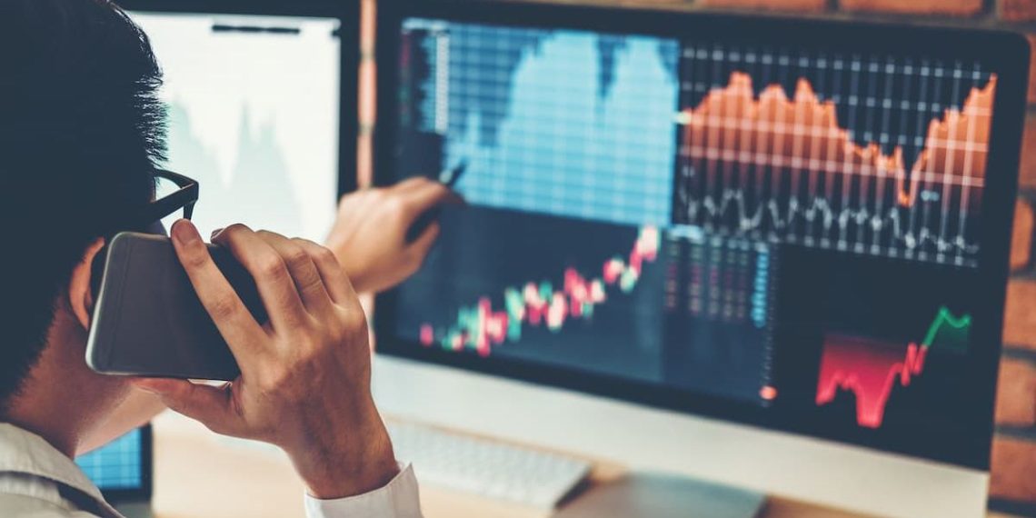 Beyond the Single Bet: Harnessing the Power of Diversification in Your Stock Portfolio