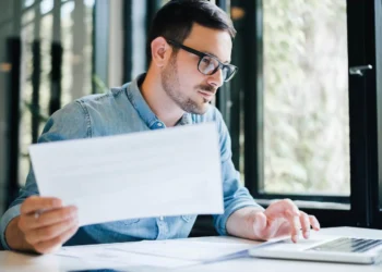 Real Estate vs. Stocks: Battle of the Best Investment Tips