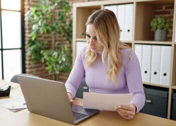 What You Must Know Before Taking Out a Short-Term Payday Loan